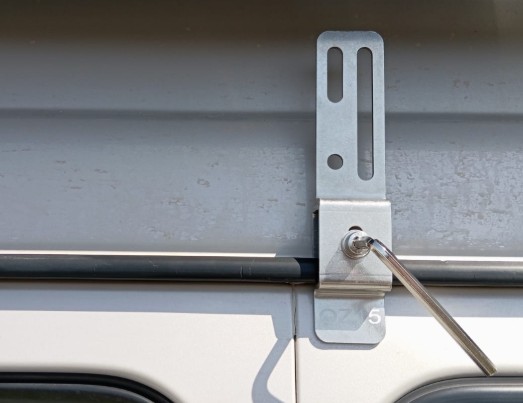 Ozroofracks | Mazda Scrum Roof Racks