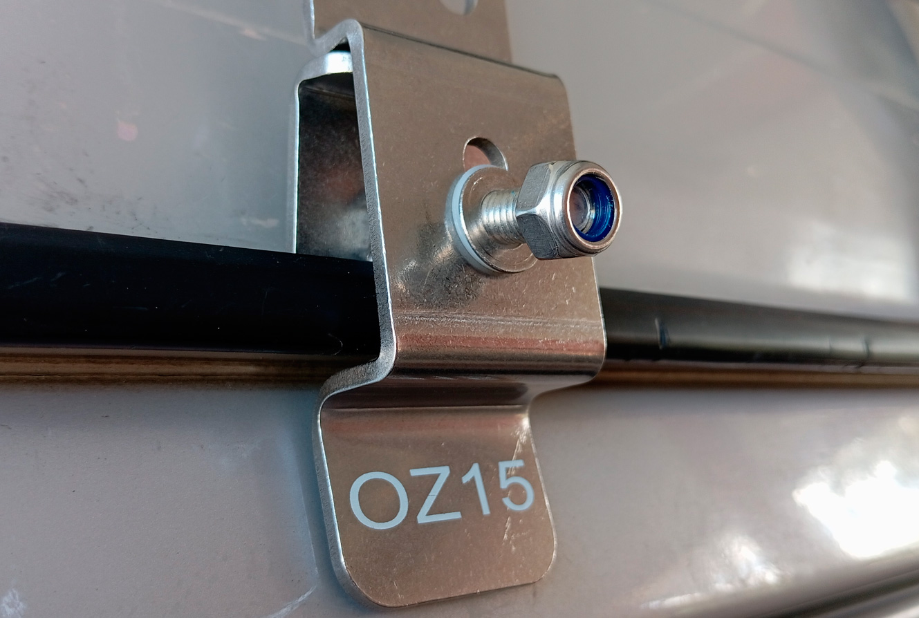 Ozroofracks | Mazda Scrum Roof Racks